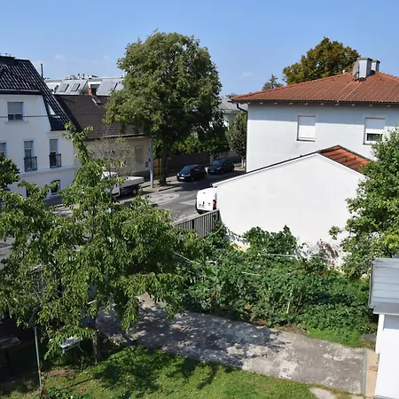 Central-Vintage Villa With Free Parking And 5Min Walk To Metro Wiedeń Zewnętrze zdjęcie