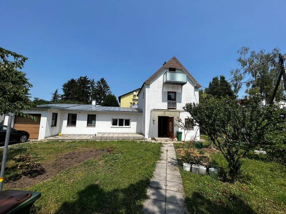 Central-vintage With Free Parking And 5min Walk To Metro Willa *