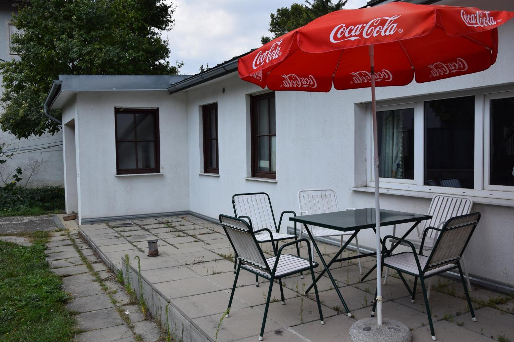 Central-vintage With Free Parking And 5min Walk To Metro Willa