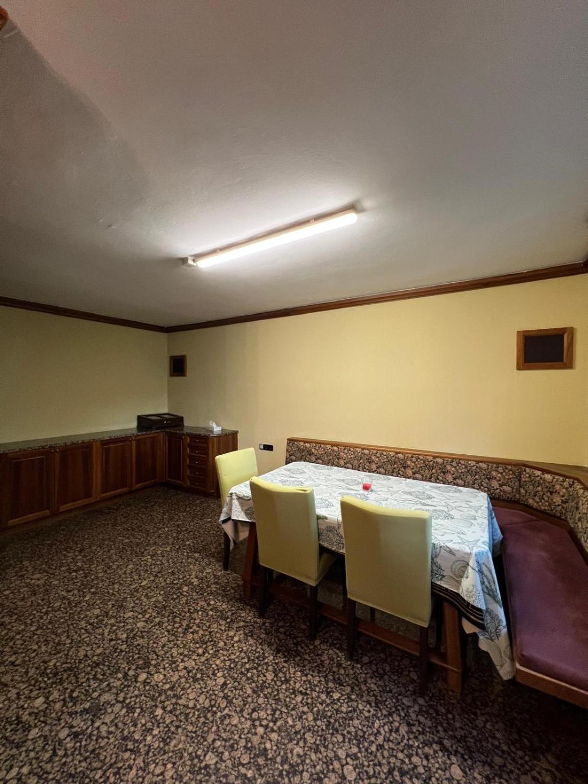 Central-vintage With Free Parking And 5min Walk To Metro Wiedeń