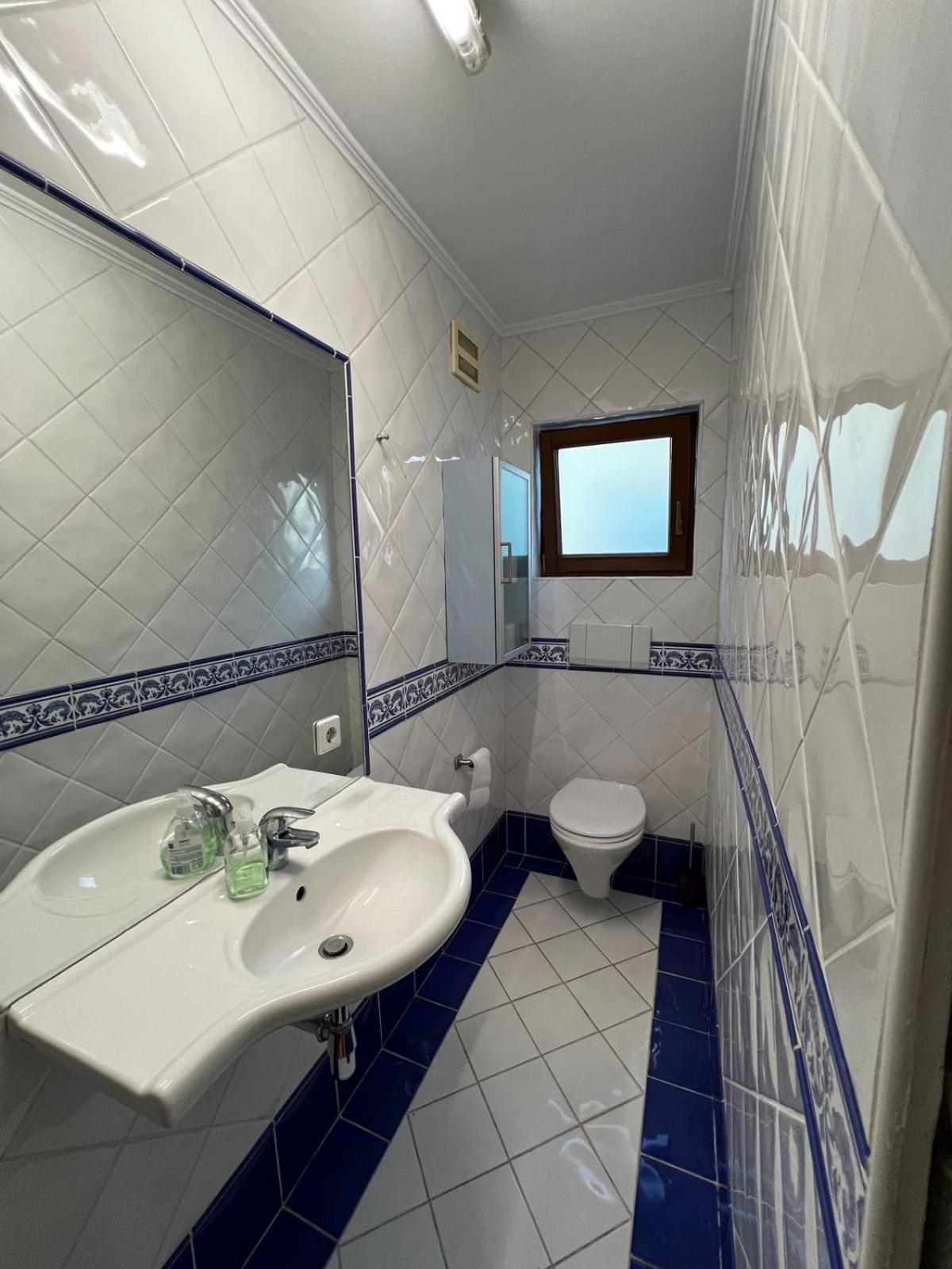Central-vintage With Free Parking And 5min Walk To Metro Willa Wiedeń