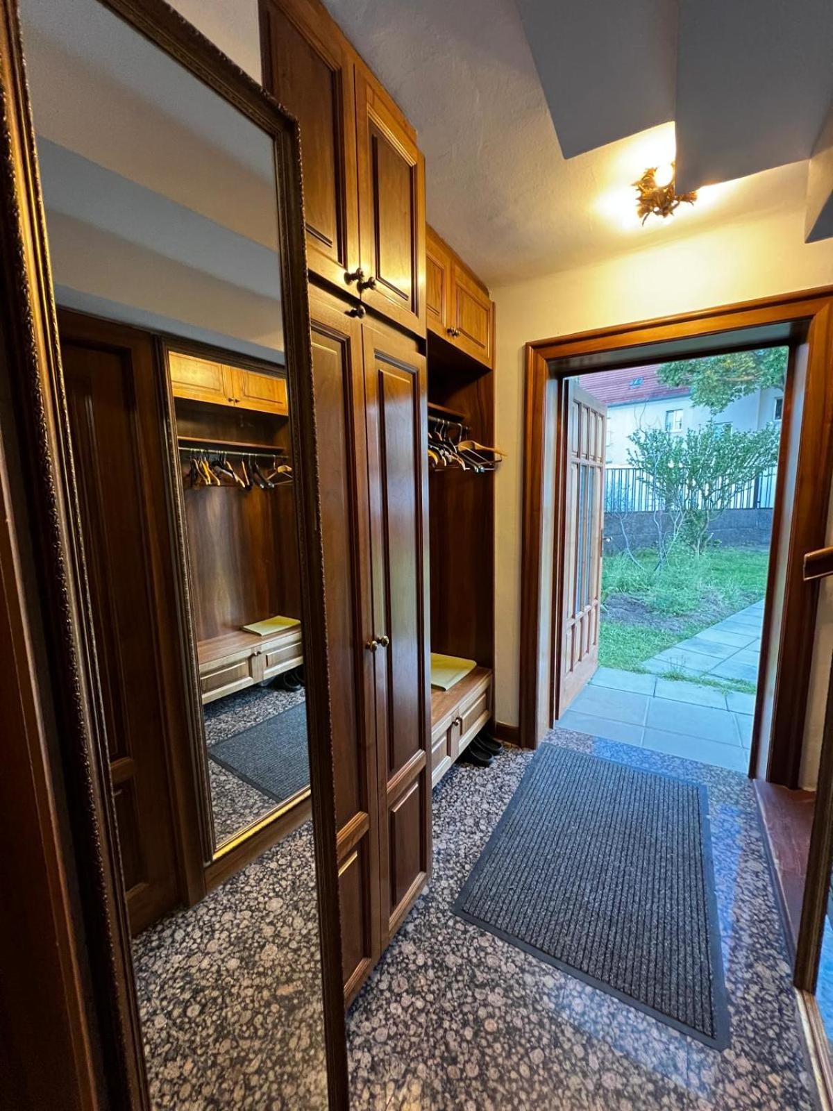 Central-vintage With Free Parking And 5min Walk To Metro Wiedeń